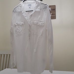 White long sleeve Old Navy shirt